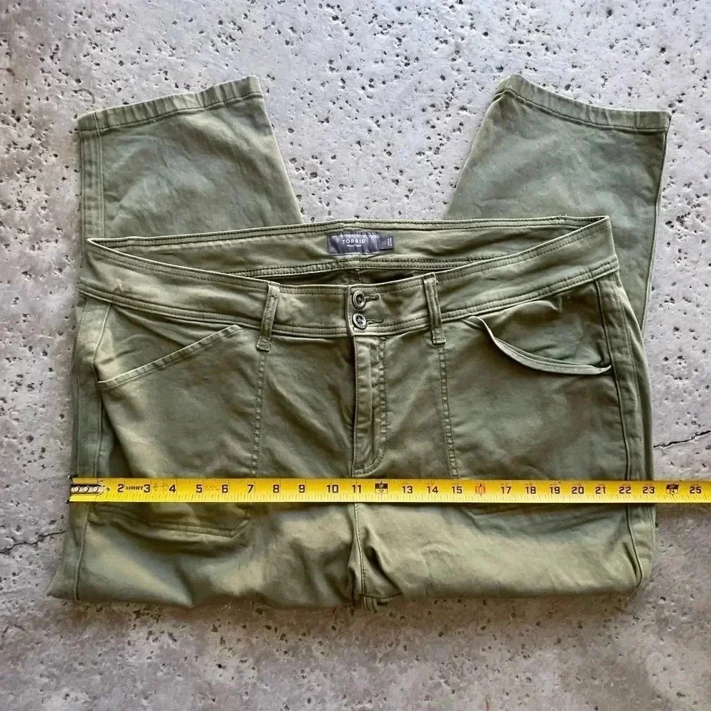 Torrid Olive Green Cropped Stretch Comfort Pants - Size 24 - Picture 9 of 14